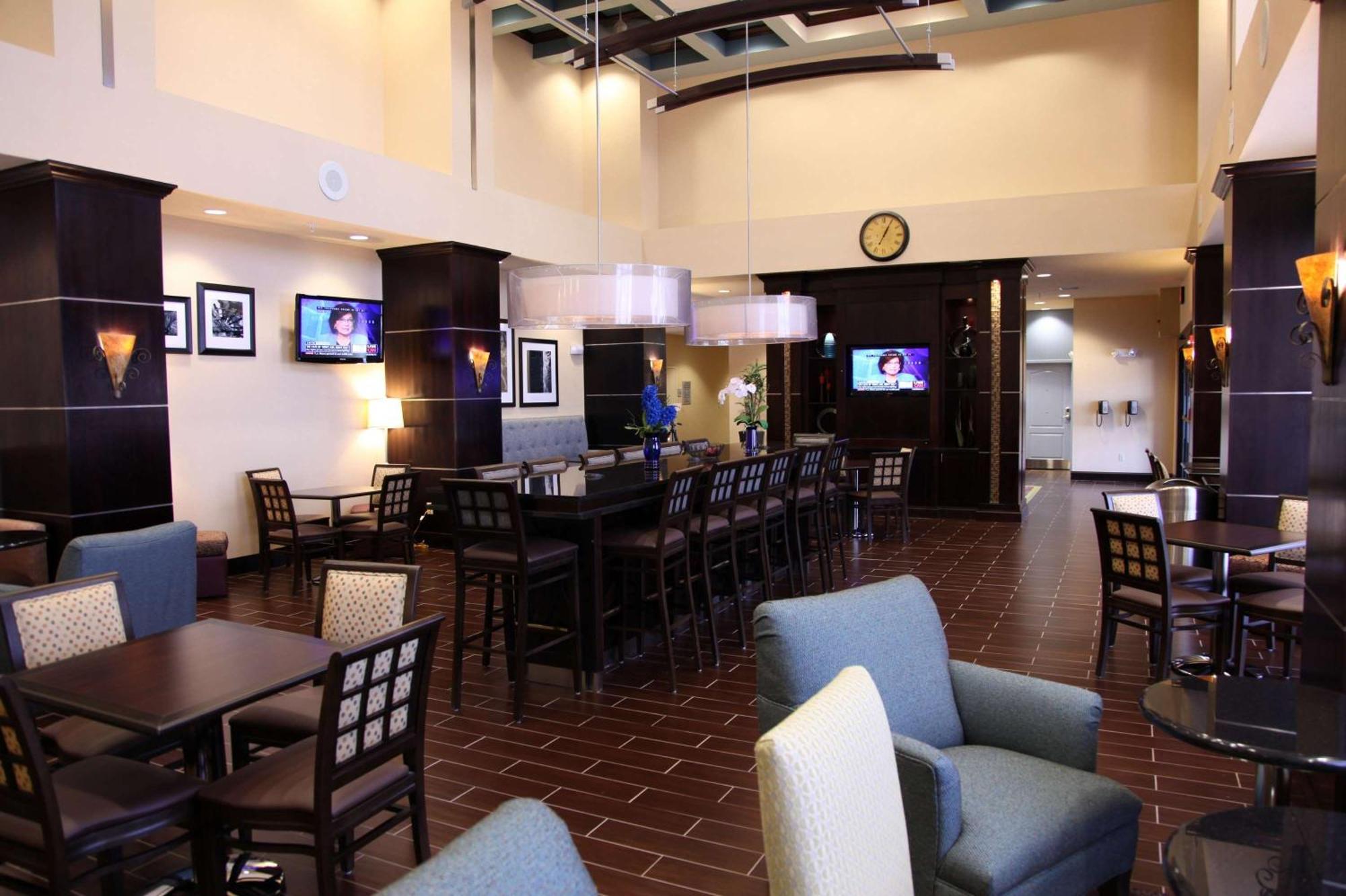 Hampton Inn & Suites Carlsbad Exterior photo